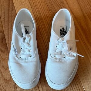Size 3 (EUR 34.0) Vans Kids Classic White Sneakers